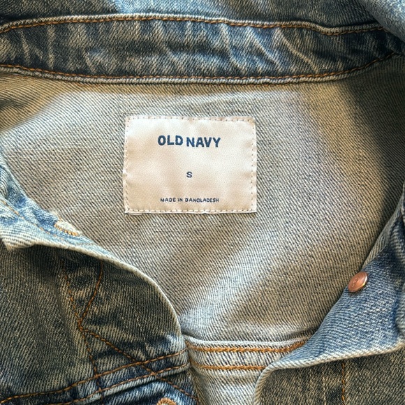 Old Navy Blue Button Up Long Sleeve Trucker Denim Jean Jacket - Picture 4 of 7
